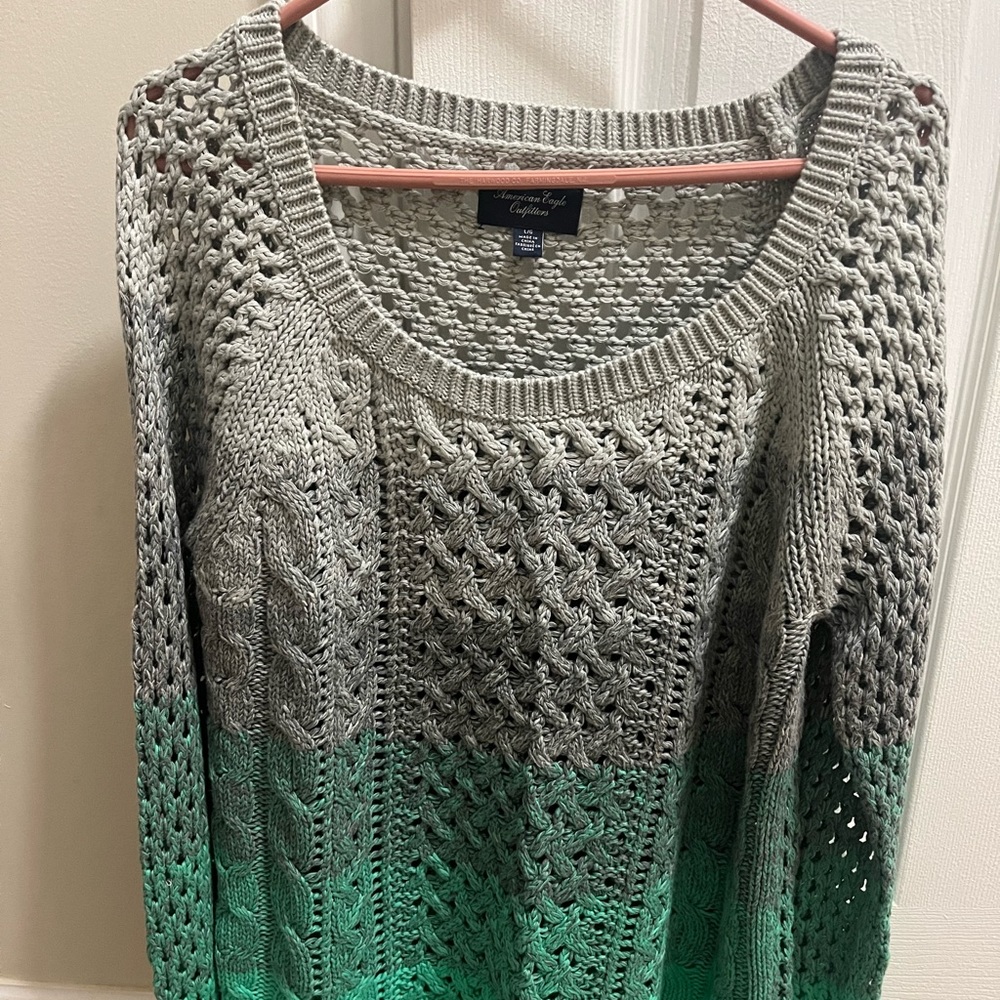 American Eagle Sweater